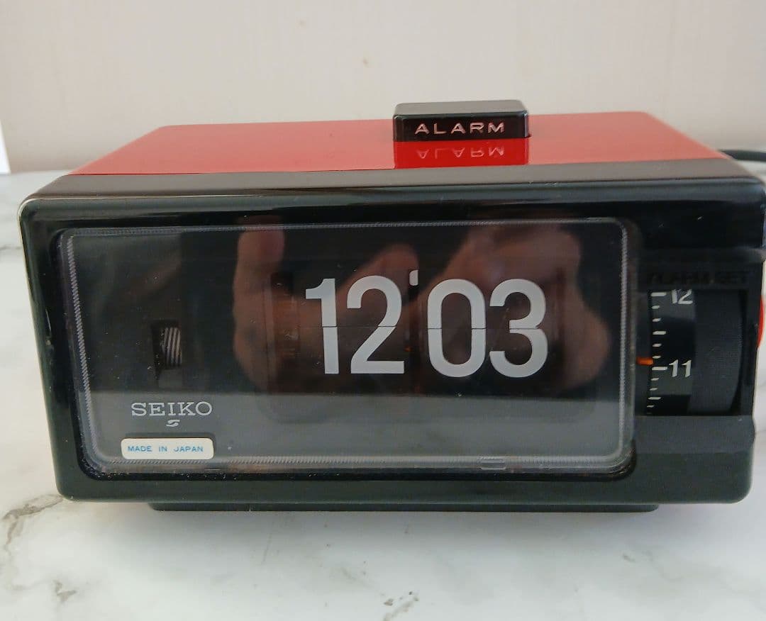 SEIKO パタパタ時計 昭和レトロ DP 690T 50/60Hz 赤と黒