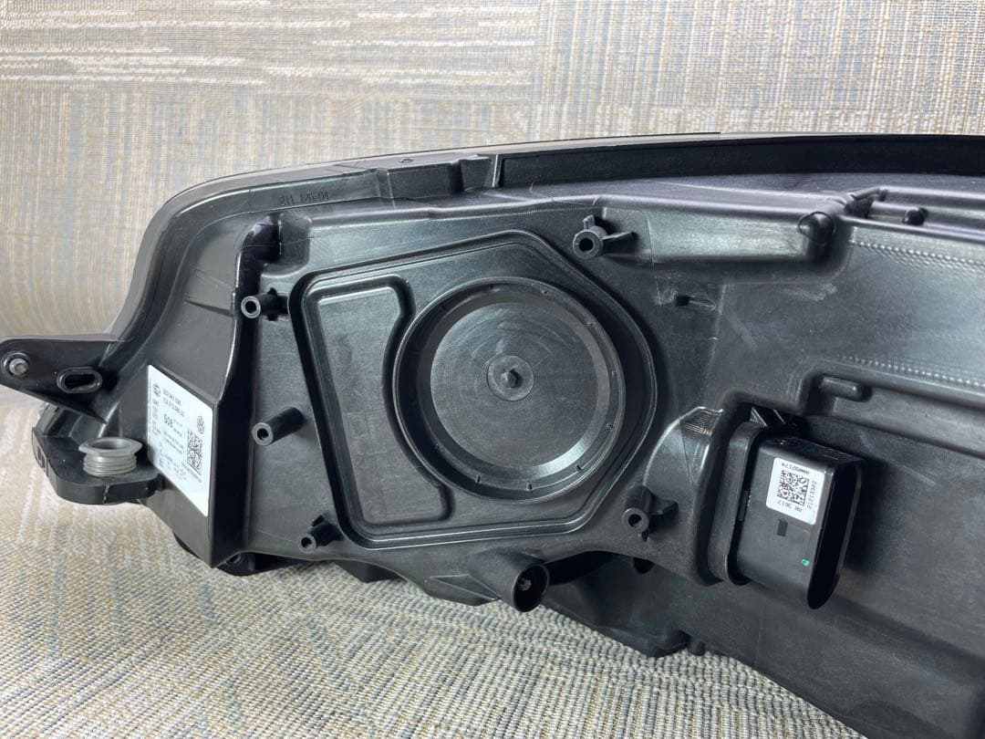 VW　ゴルフ7　5G　後期　ヘッドライト　右側　LED　5G2 941 036