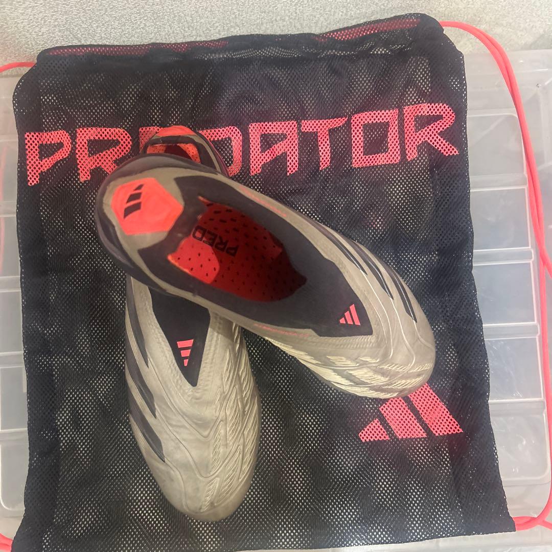 adidasプレテターレースレスFG