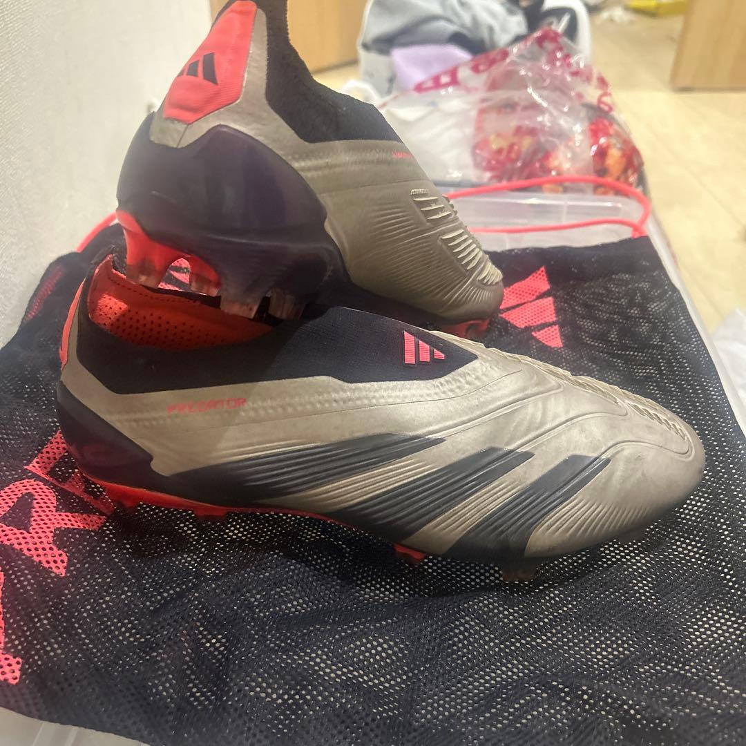 adidasプレテターレースレスFG