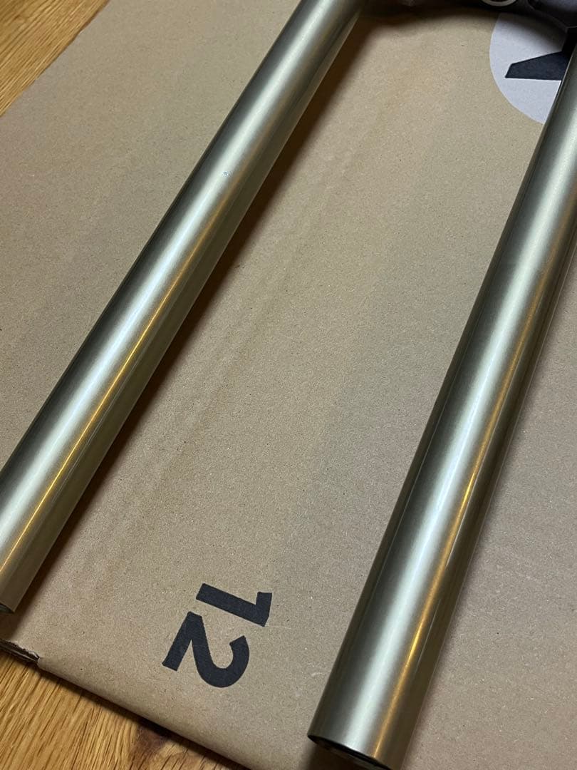 マニト X-Vert MRD DH TPCフォーク カーボン ダブルクラウン