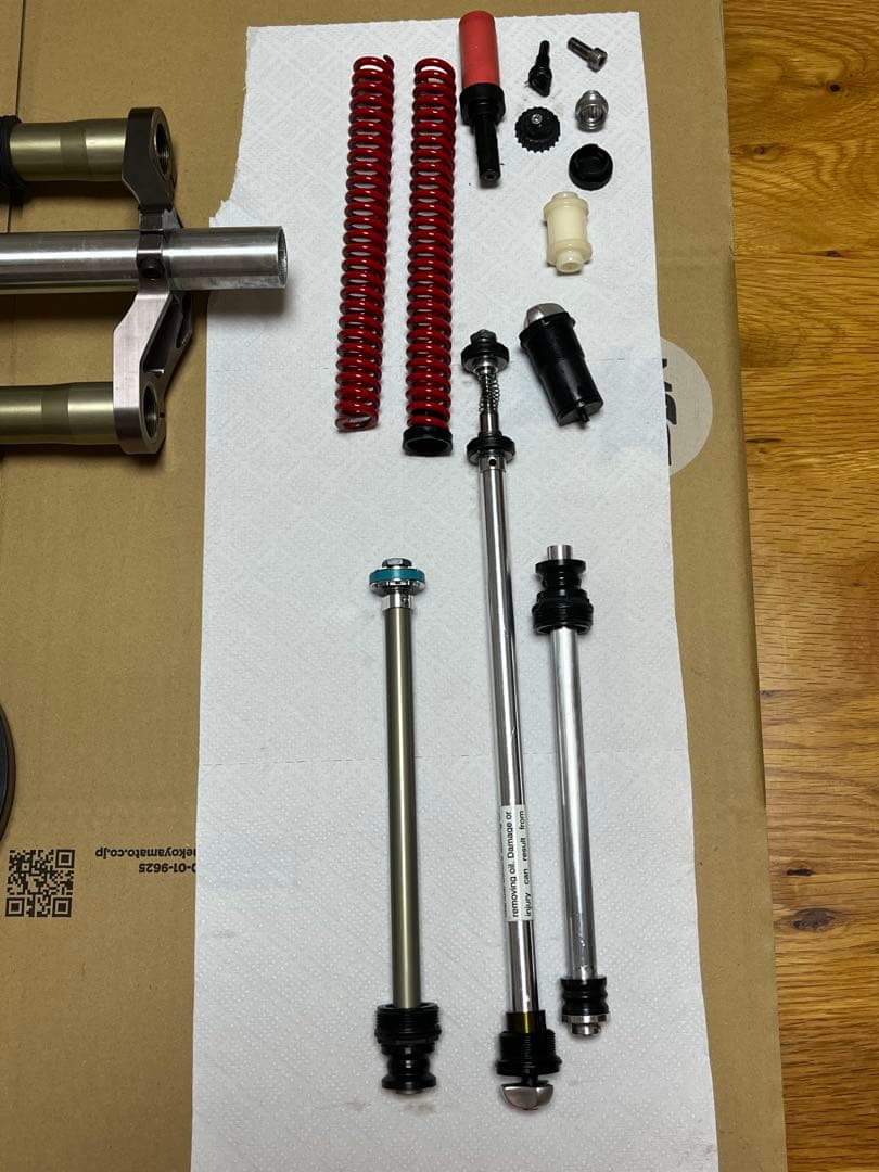 マニト X-Vert MRD DH TPCフォーク カーボン ダブルクラウン