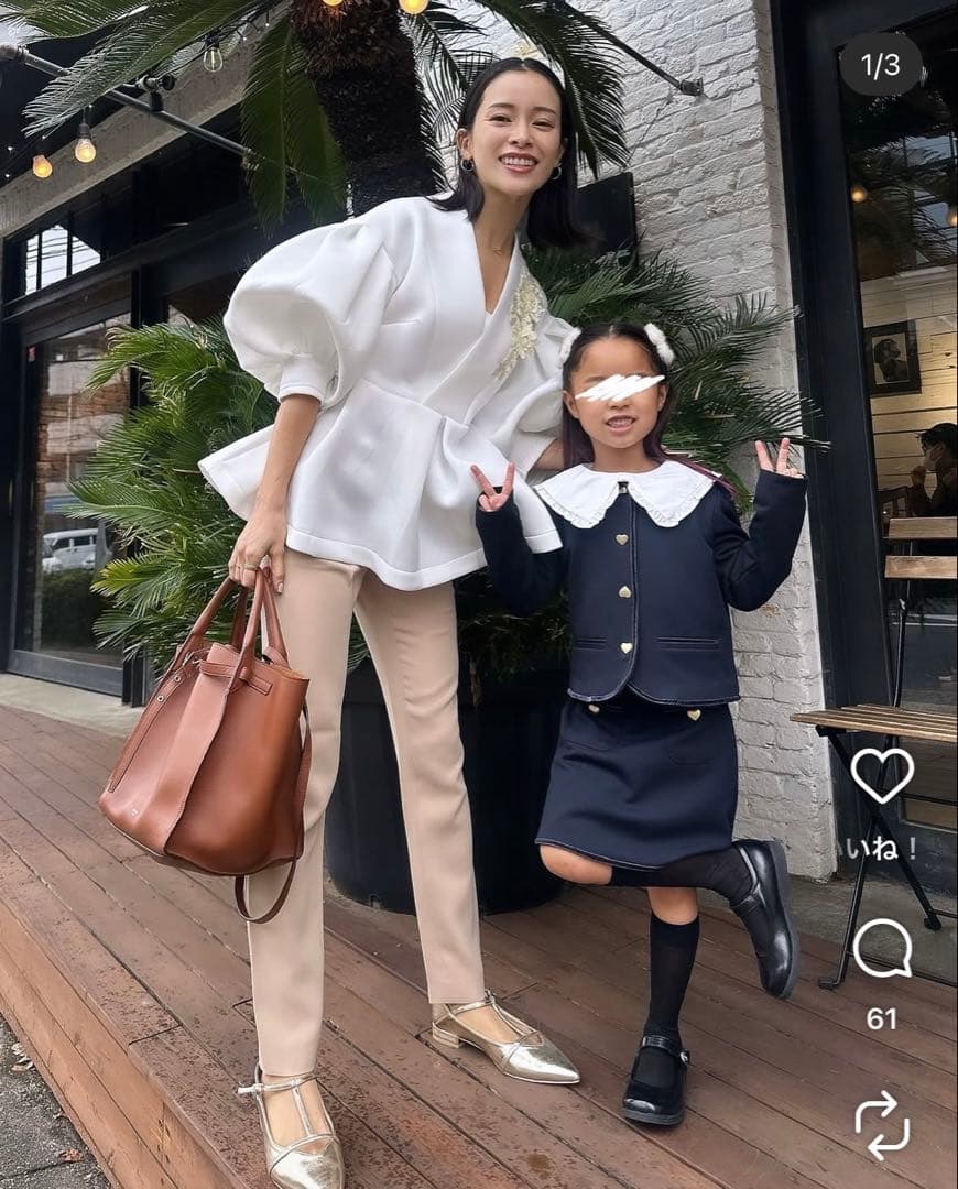 新品タグ付き スマイルオーキッド　花モチーフ付きVネックバールーン袖トップス　M