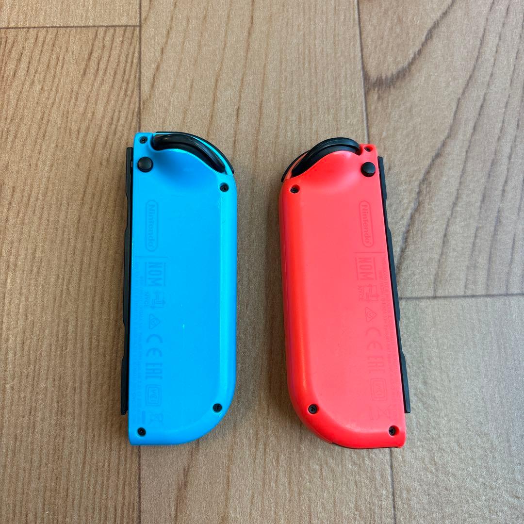 ニンテンドー　任天堂　Nintendo Switch 本体　赤　青　スイッチ