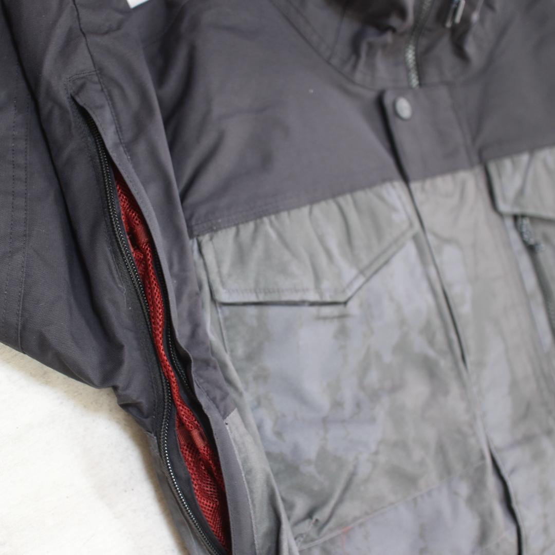 【極美品 高機能 フェード柄】厚地 高撥水【M】BURTON スノージャケット
