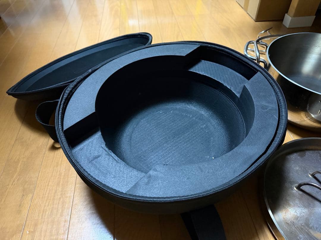 【村の鍛冶屋】ダッチオーブン10インチ“取っ手 ケースセット\"※3回使いました