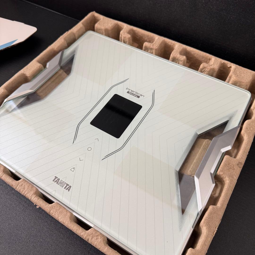 【極美品】タニタ 体組成計　RD-910-WH