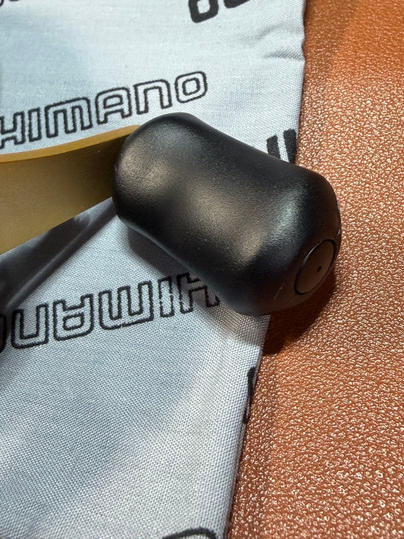 SHIMANO 04バスワンXT200　美品　箱あり　ベイトリール　右巻き