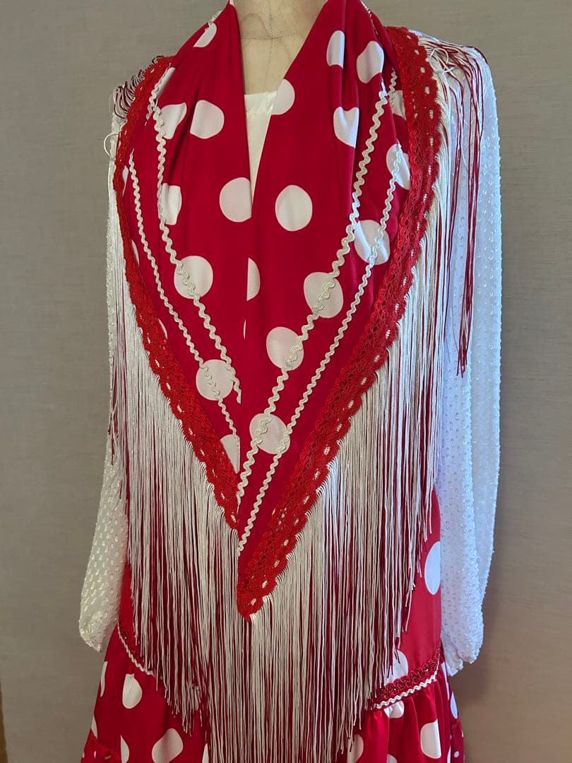 新品未使用フラメンコ衣装ス赤白水玉スカート、ブラウス、シージョ3点セット発表会