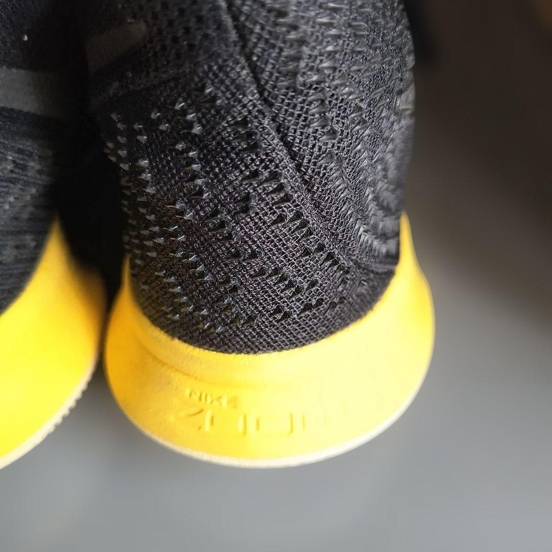 Nike バスケットボールシューズ カイリー３