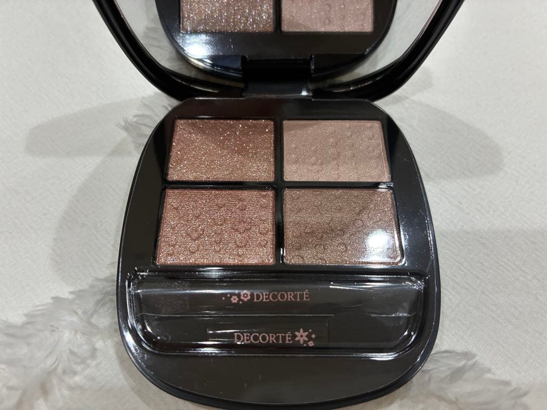 スキンシャドウ デザイニング パレット ETERNAL BLOOM 08