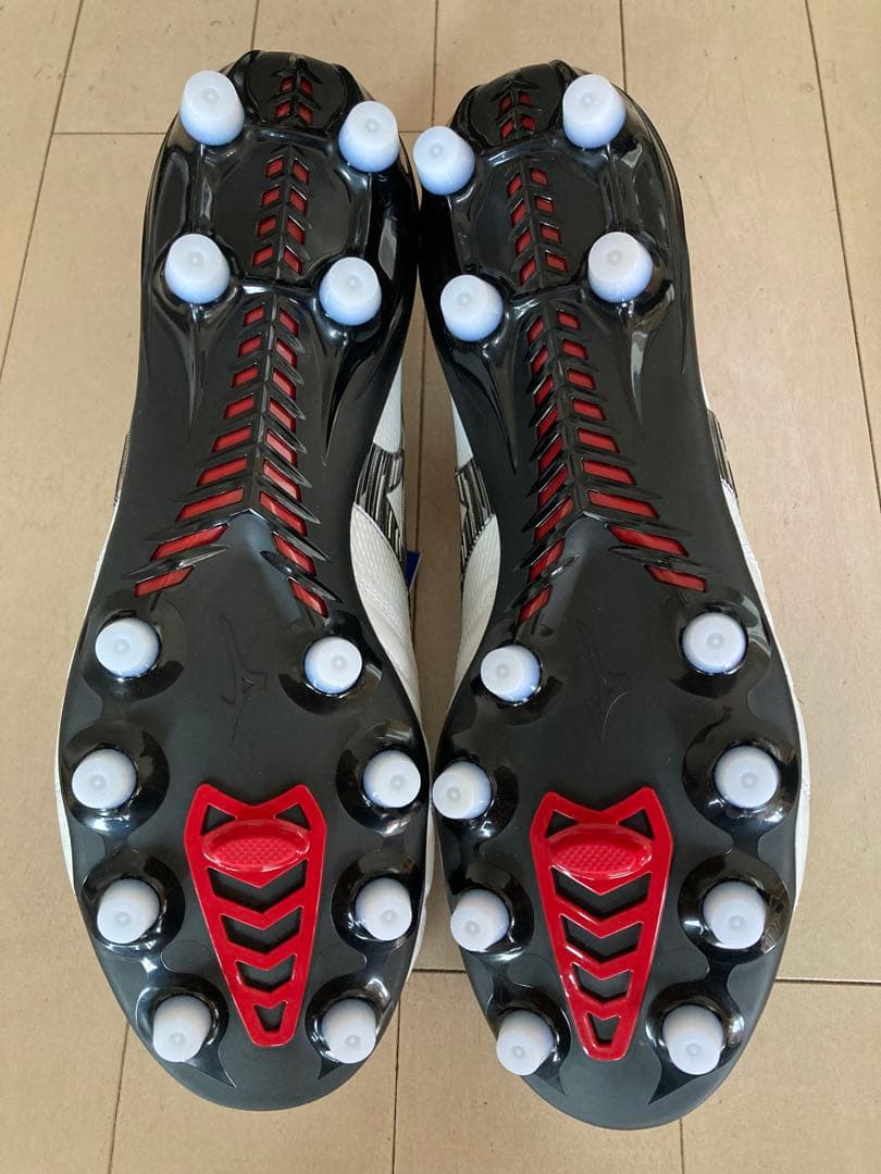 モレリアネオ4βジャパン　白　26.0㎝　新品。