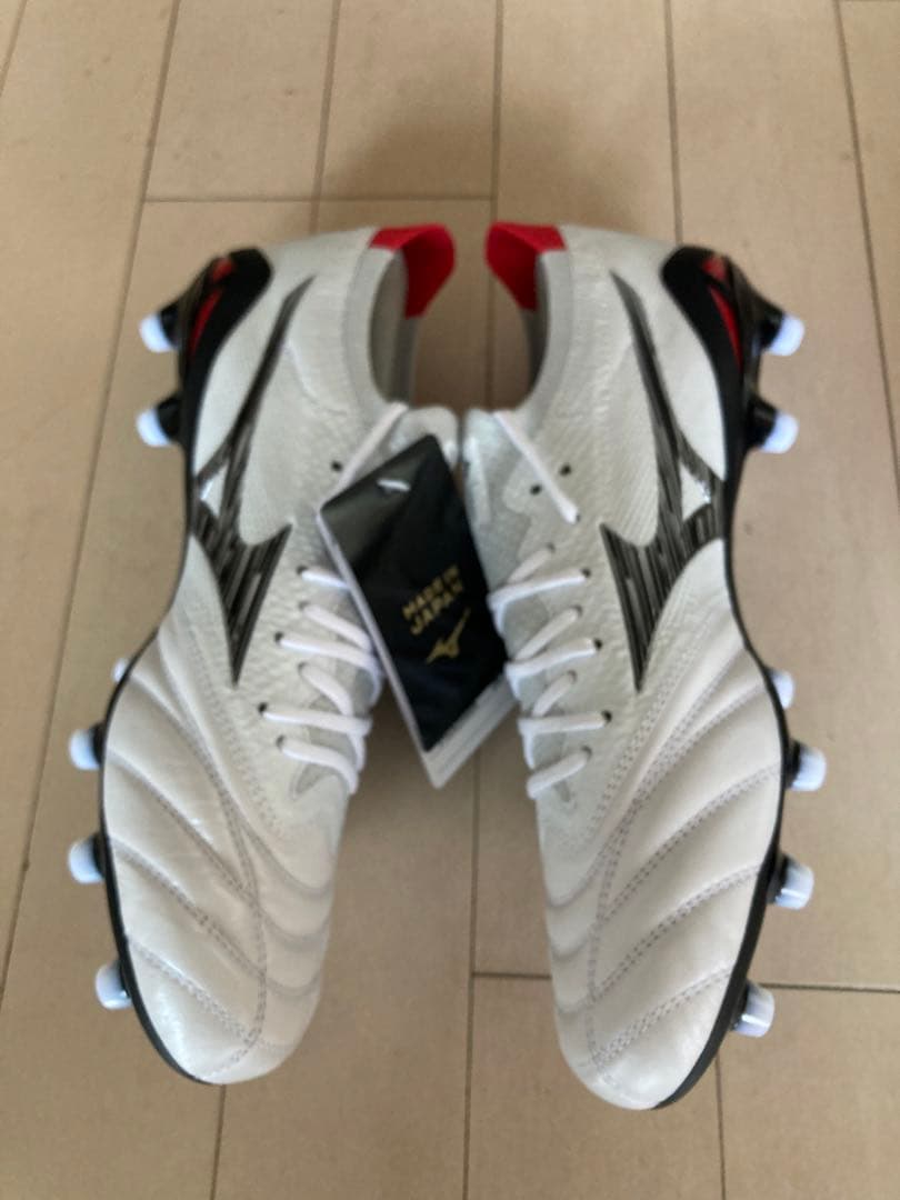 モレリアネオ4βジャパン　白　26.0㎝　新品。