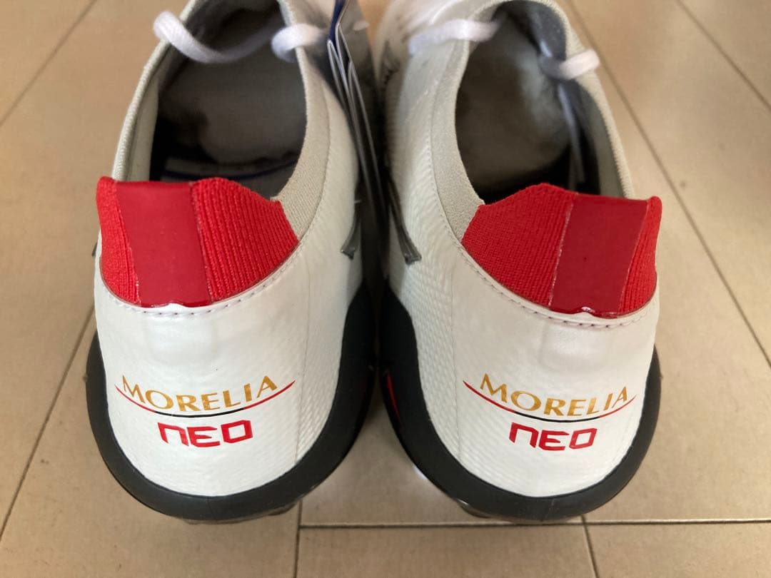 モレリアネオ4βジャパン　白　26.0㎝　新品。