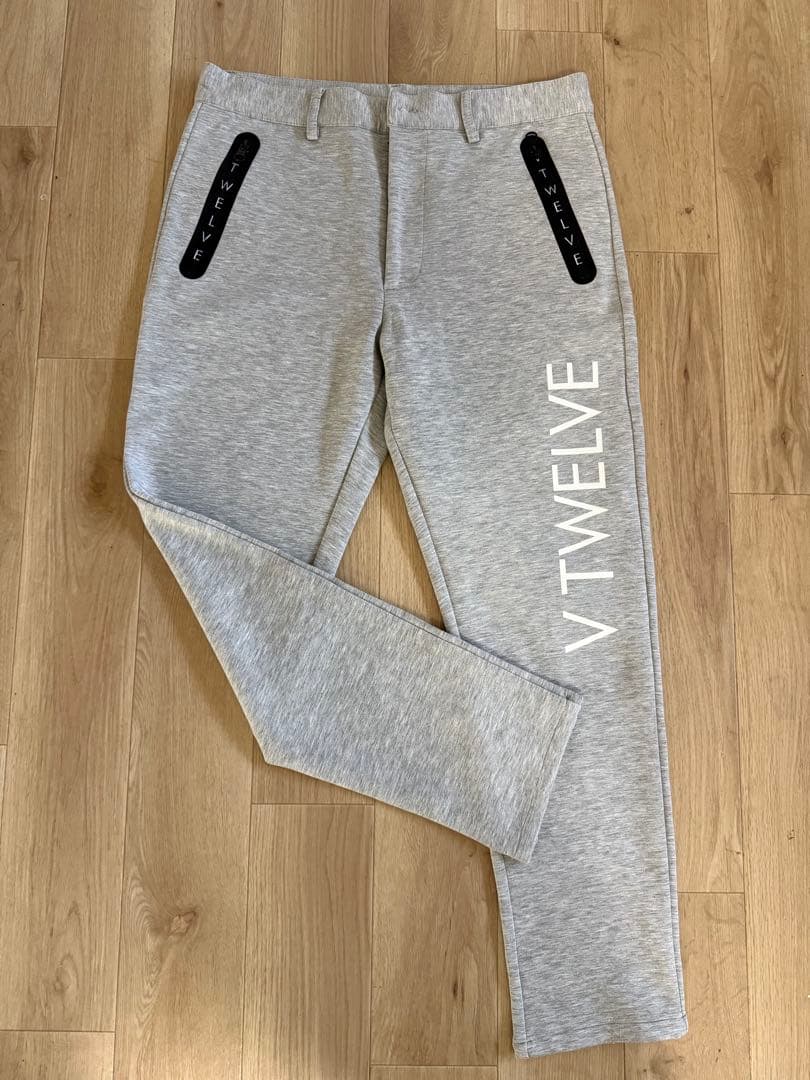 V12ヴィトゥエルヴLUX モックネック半袖Tシャツ/パンツセット