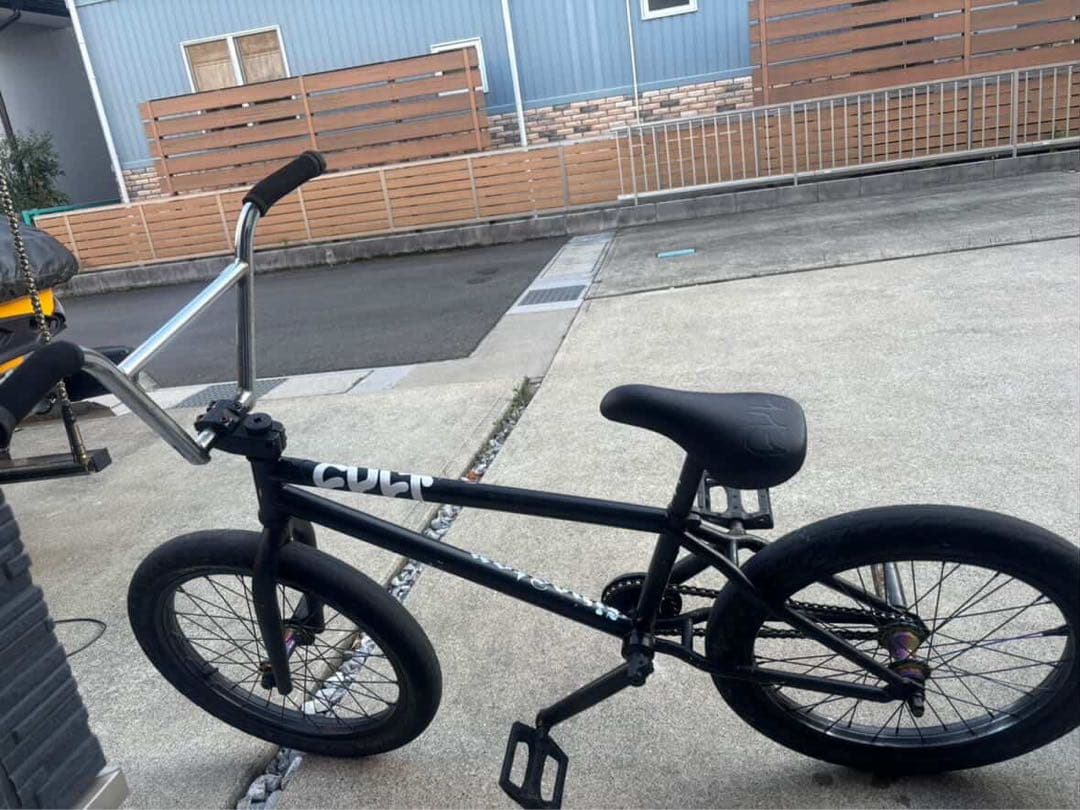 自転車本体 CULT BMX