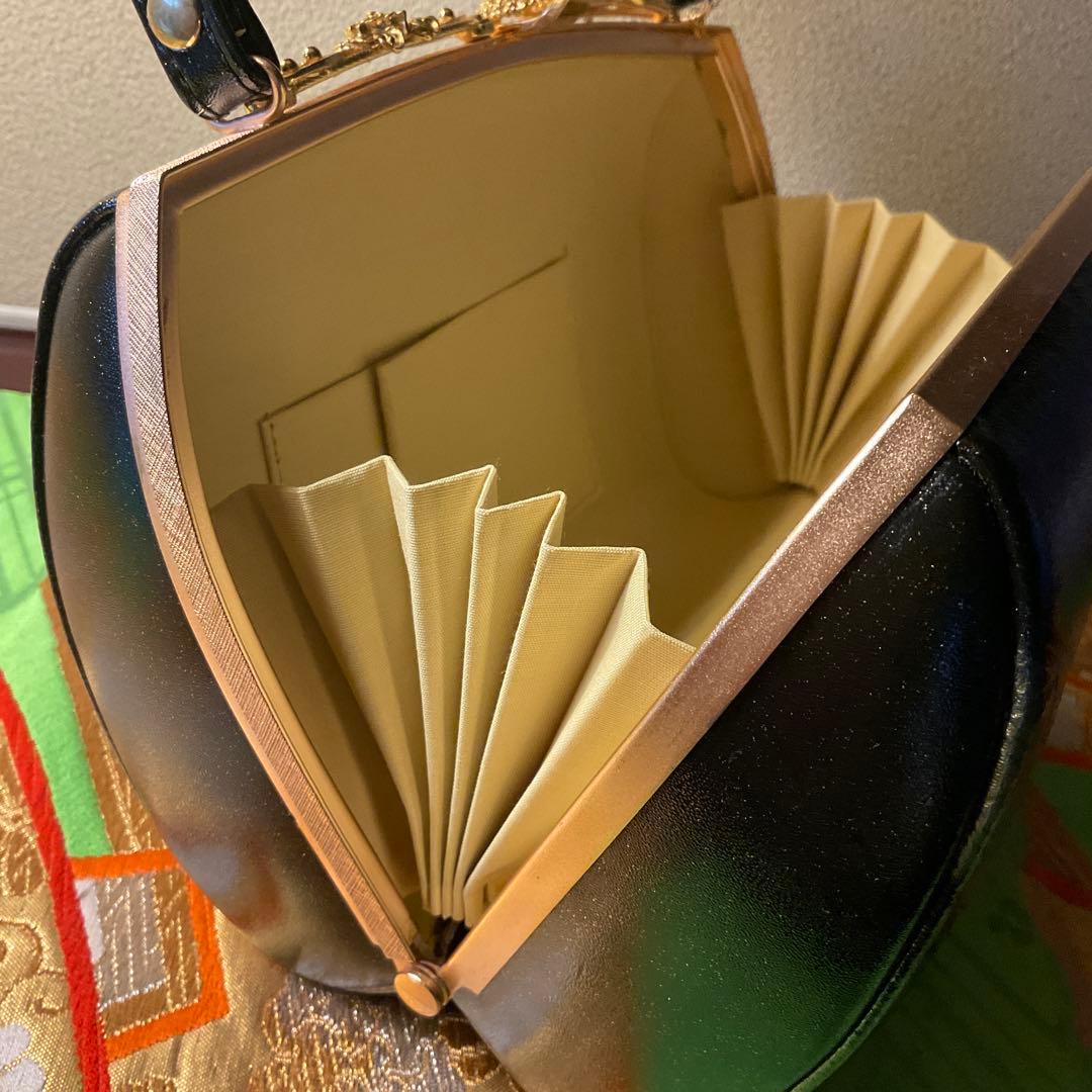 最高級　錦糸が織り込まれた華やかな　草履バッグセット