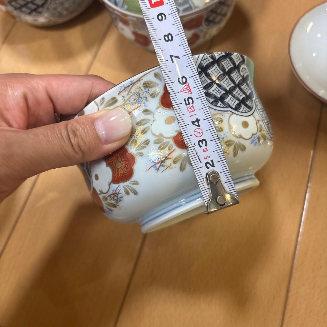 有田焼　地紋野花　金彩　蓋物　小丼　丼　 10客