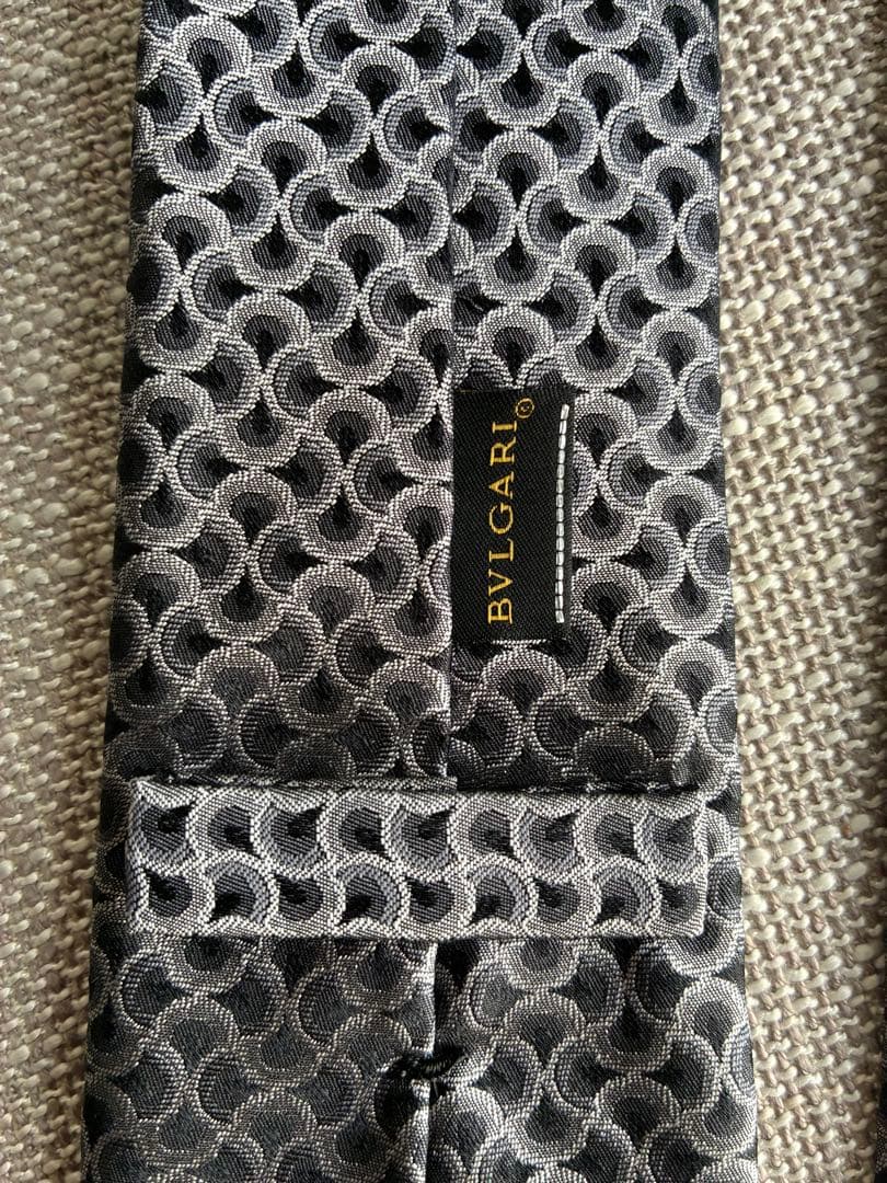 美品 BVLGARI ブルガリ ネクタイ　セッテピエゲ