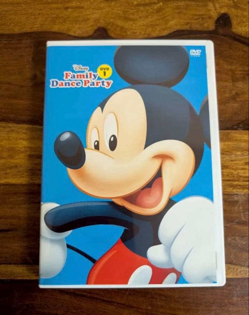【新品同様】Disney Family Dance Party DVD