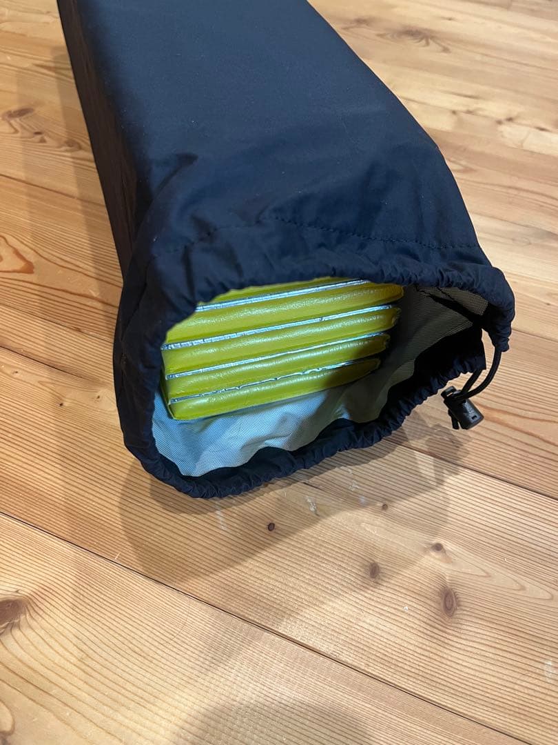 サーマレストzライトソル　レギュラーサイズ　オクトス収納ケース付き