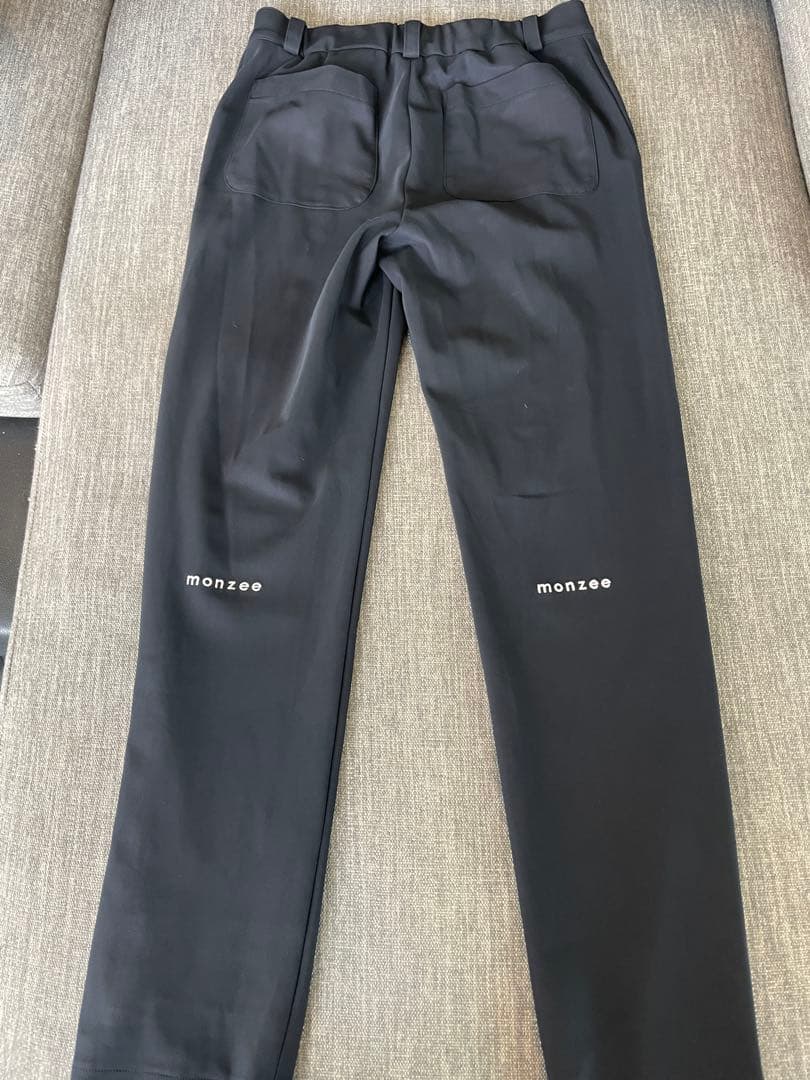 【新品　完売品】 monzee ストレッチパンツ　レディース　ブラックM
