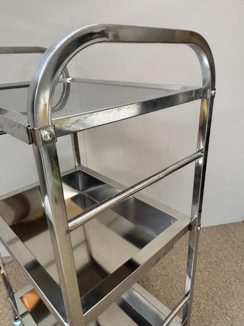 ステンレスワゴン / キャスター付き / ステンレスワゴン３段 / 棚