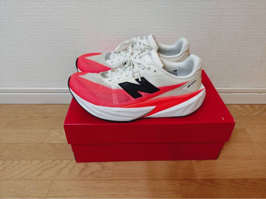 ニューバランス ランニングシューズ FuelCell Rebel v5 25.5