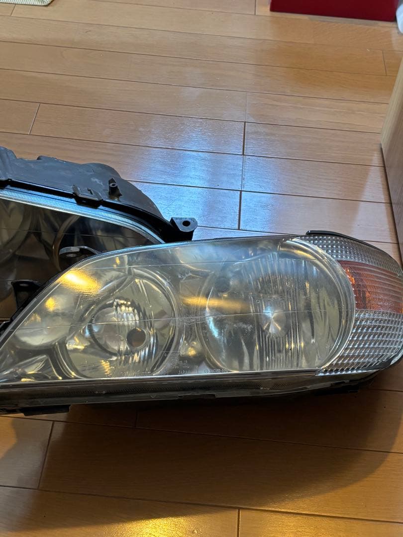 アルテッツァ 純正ヘッドライト