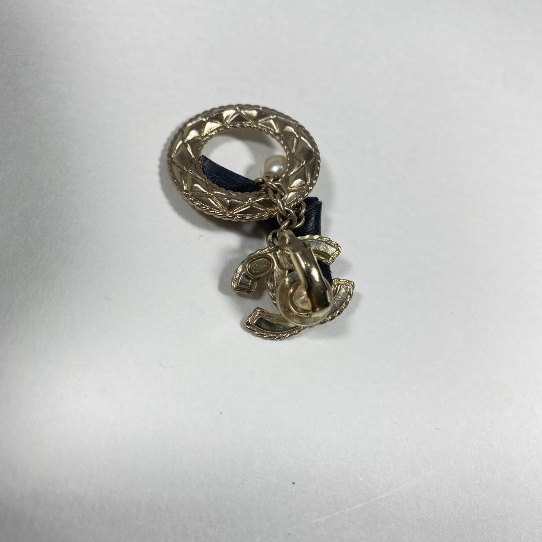 美品 CHANEL シャネル レザー リボン パール ゴールド イヤリング 片耳