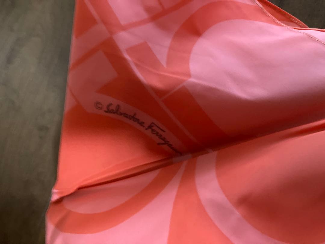 未使用　フェラガモ 折りたたみ傘