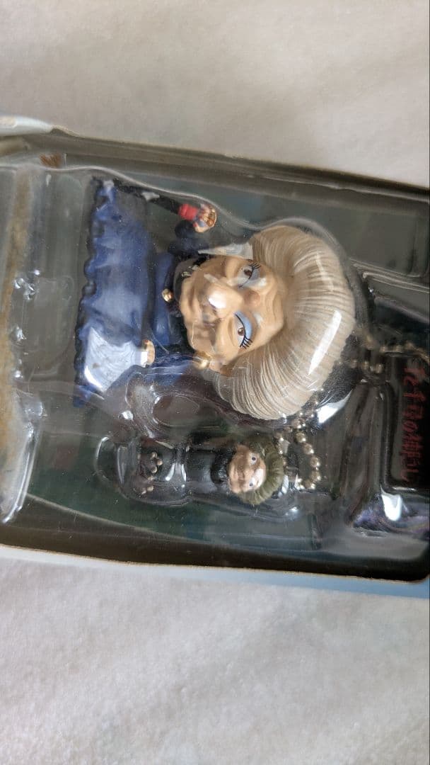千と千尋の神隠し　帰ってきた坊　ミニ置時計　フィギュアキーホルダー　セット