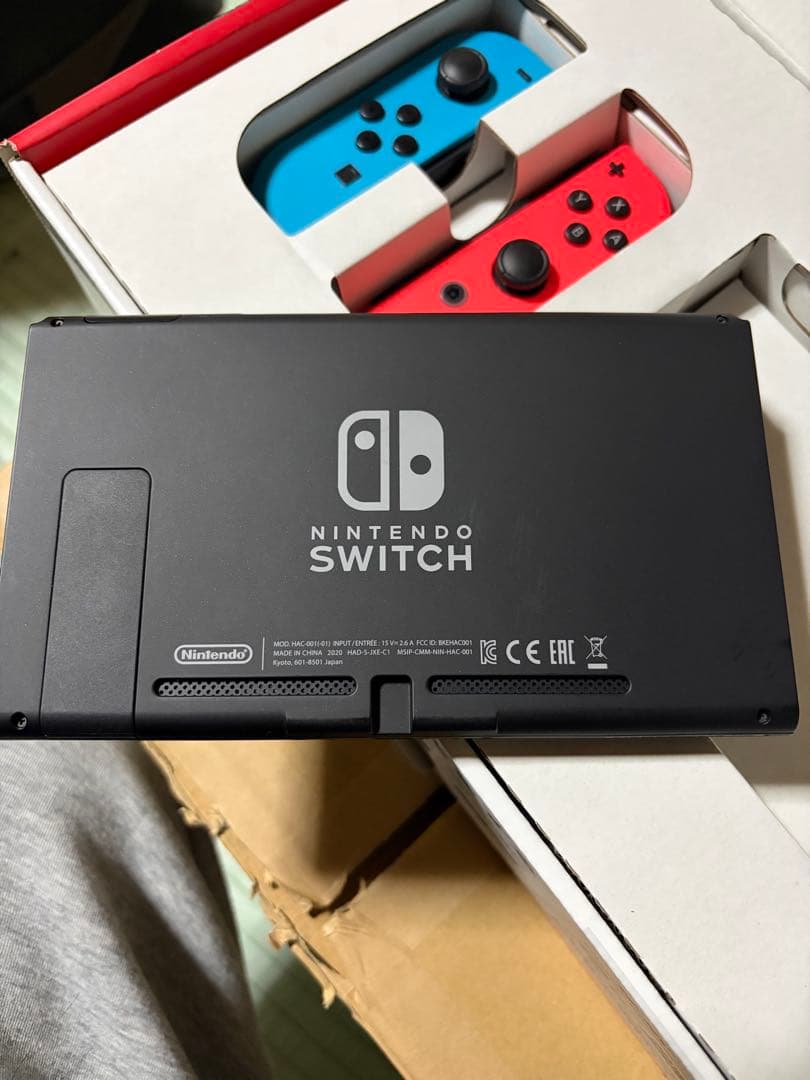 任天堂Switchバッテリー強化品　保護フィルム付き　数回しか使用してません