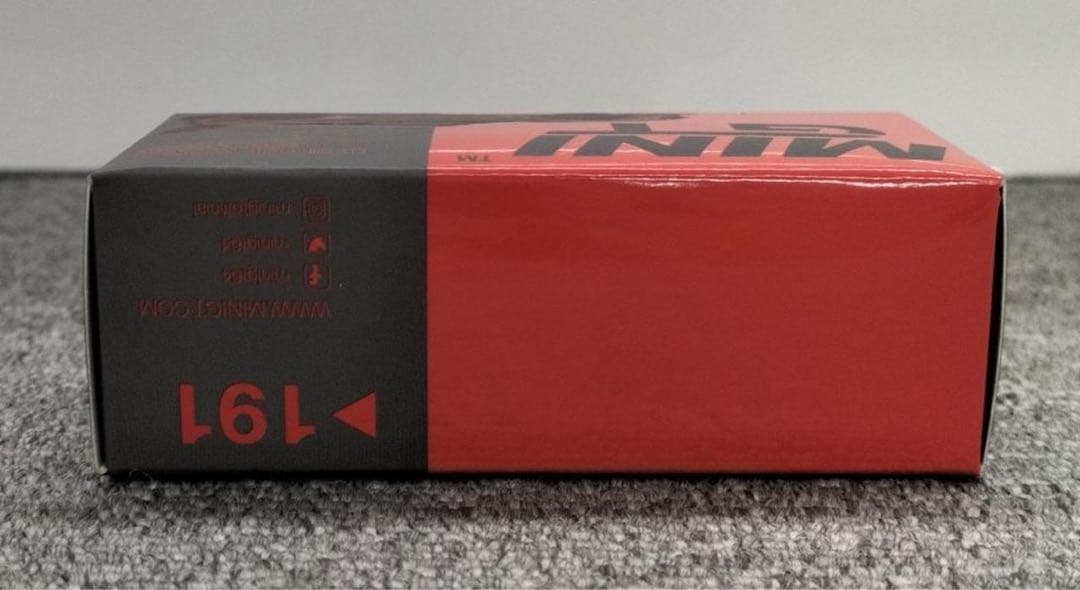 ミニカー MINIGT 191 Nissan 35GT-RR Lava Red