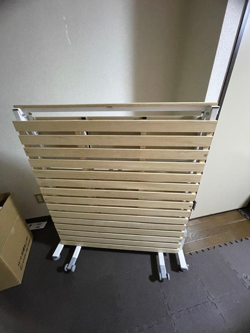 折りたたみベッド 木製スラット キャスター付き