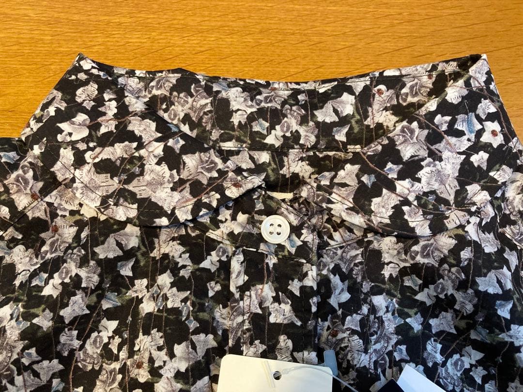 パークス　parks リバティプリント長袖シャツ 新品未使用タグ付き