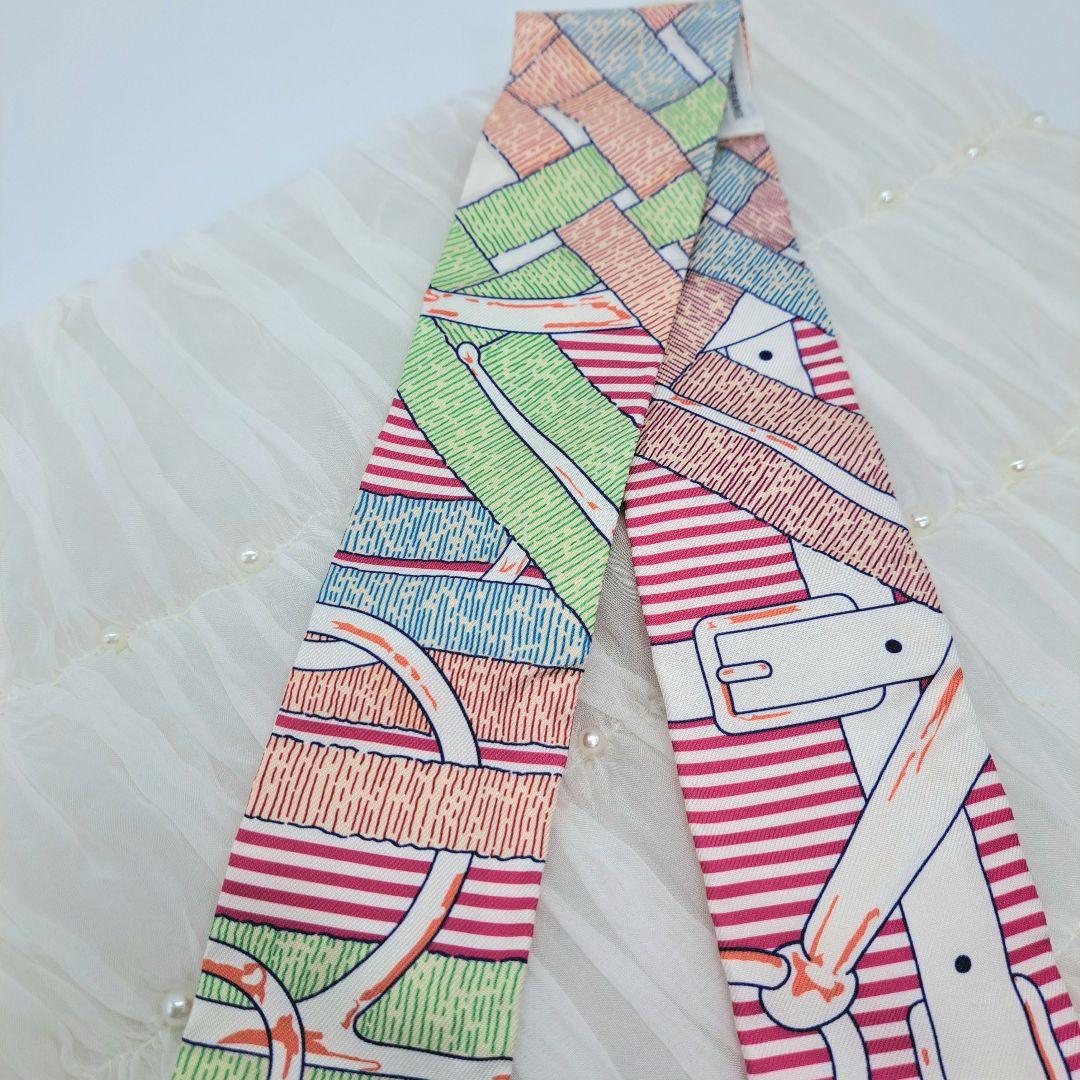 美品　エルメス　ツイリースカーフ　シルク100%　箱付　ピンク×グリーン×黄色