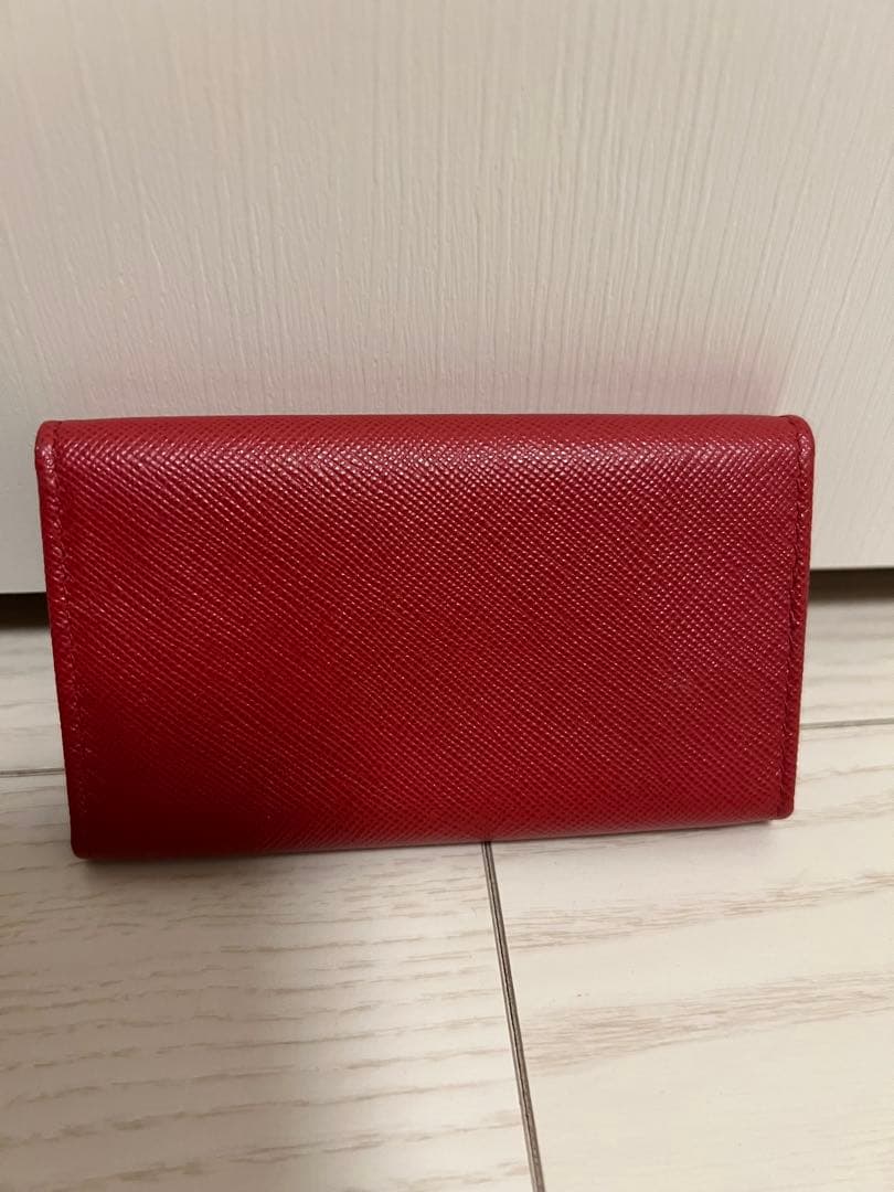 PRADA 赤 レザー キーケース