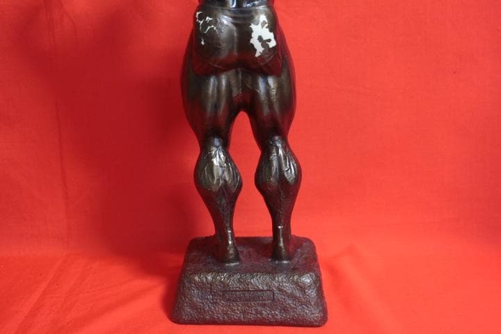 ☆ボディビルダー像 マッスル 筋肉美　★難有り（塗装剥がれ）特価現品限り！