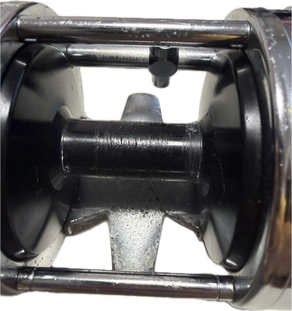 ②Abu Garcia アンバサダー 9000CL クローム