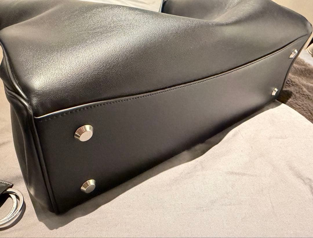 国内直営店 balenciaga rodeo large