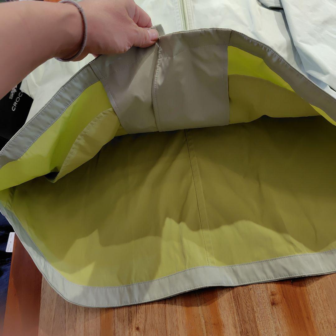 クロコダイル　メモリーバイカラーフーデットアウター