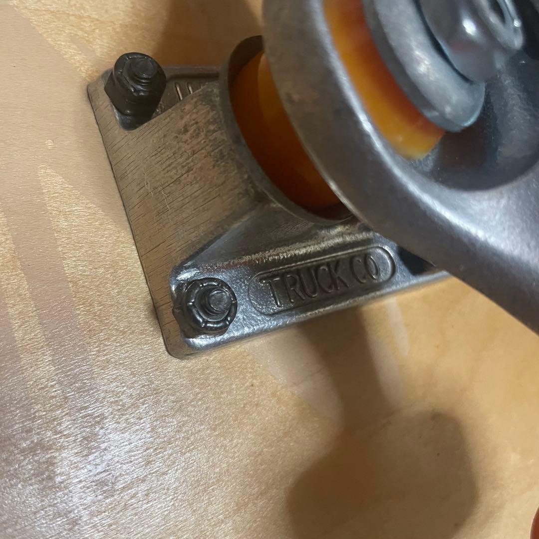 美品！スケボー　コンプリート　INDEPENDENT militant INI