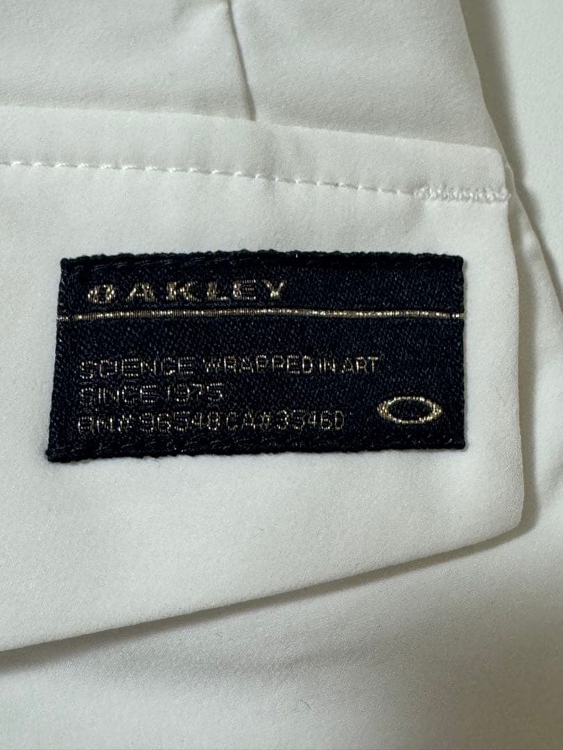 美品OAKLEY ホワイトジャケット M