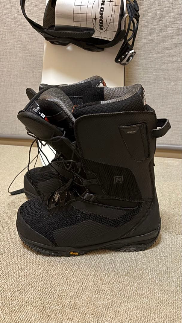 スノーボード3点セット（板+ビンディング+ブーツ）+おまけケース付き