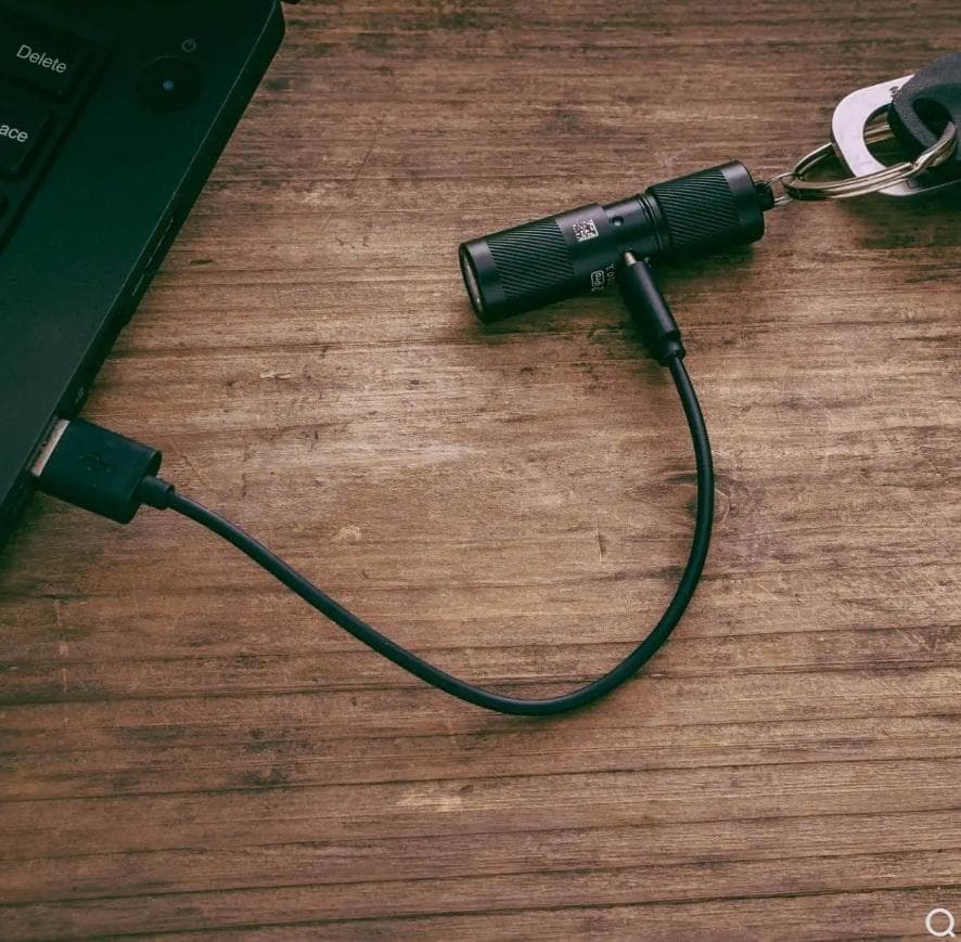 オーライト Olight i1R 2 Pro キーライト 黒