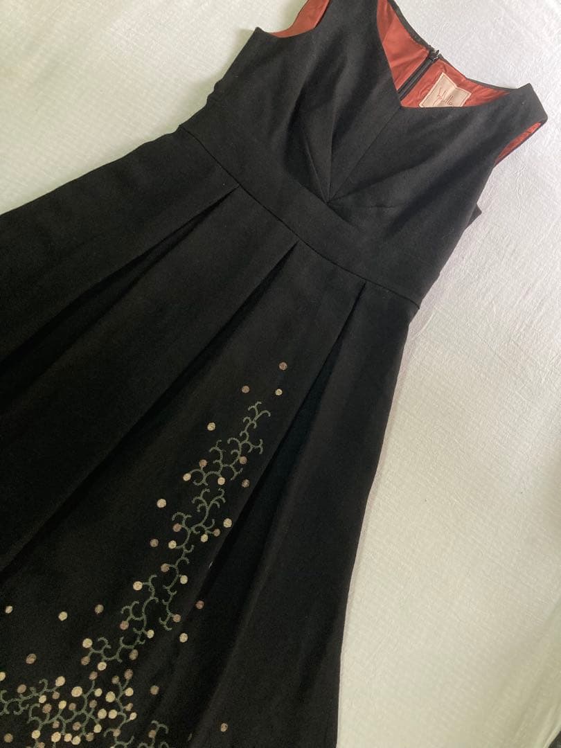 美品希少Sybillaシビラ上品刺繍ロングワンピース毛M ブラック系細身