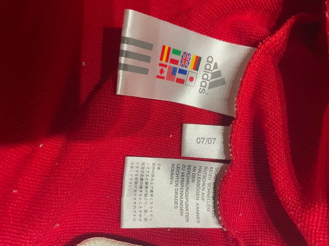 アディダス　リバプールトラックジャケット　ジャージ