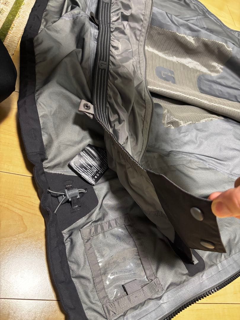 Burton ak gore−tex