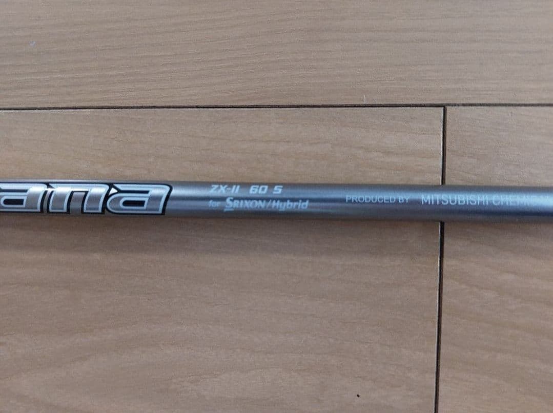 スリクソンZX MkⅡ 4u 22°　ヘッドカバーあり、おまけシャフト付き